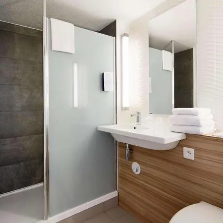 Campanile Le Mans - Hotel Arnage