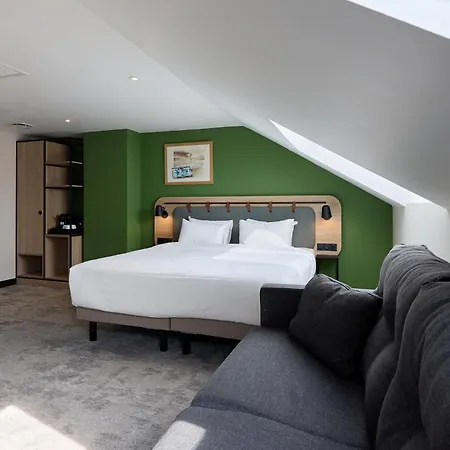 Campanile Le Mans - 3*