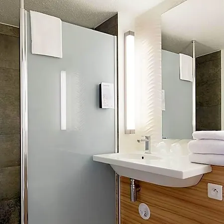 Hotel Campanile Le Mans - 3*