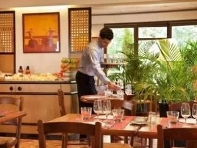 Hotel Campanile Le Mans - Arnage